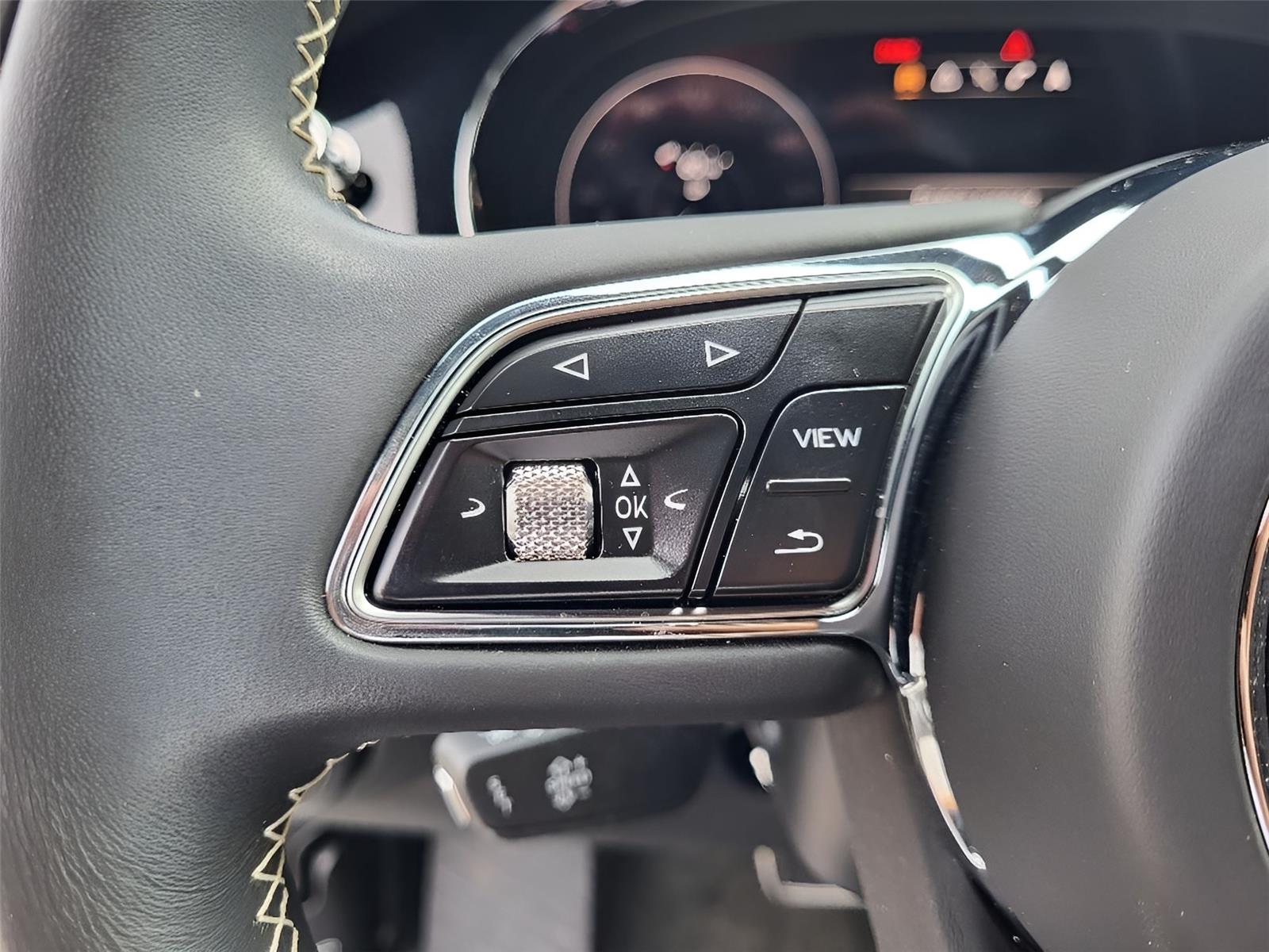 2021 Bentley Bentayga V8 photo 22