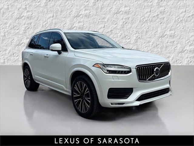 2022 Volvo XC90 Momentum