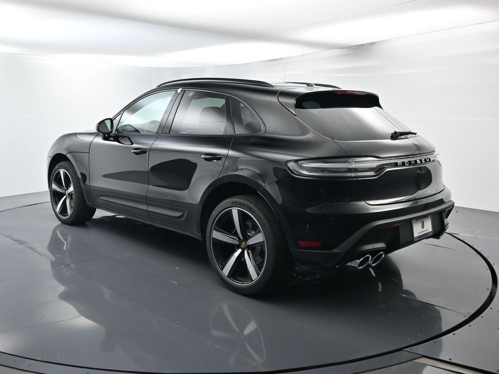 2026 Porsche Macan T photo 2