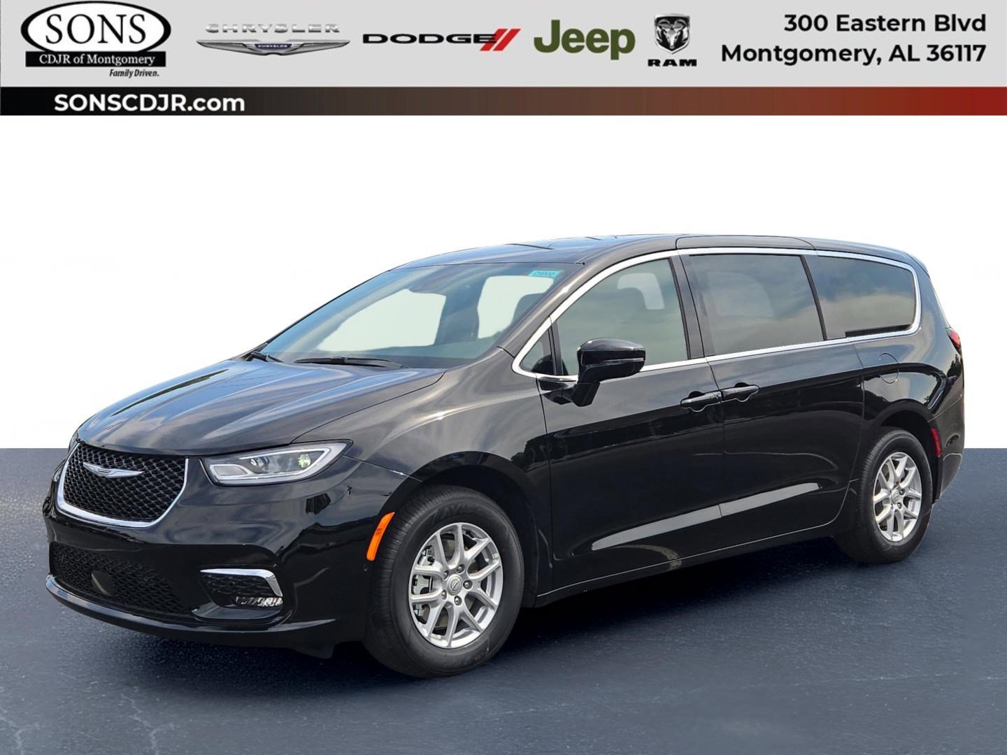 2026 Chrysler Pacifica Select's photo