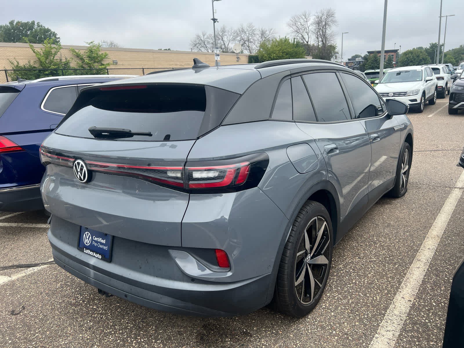 2023 Volkswagen ID.4 Pro S photo 3