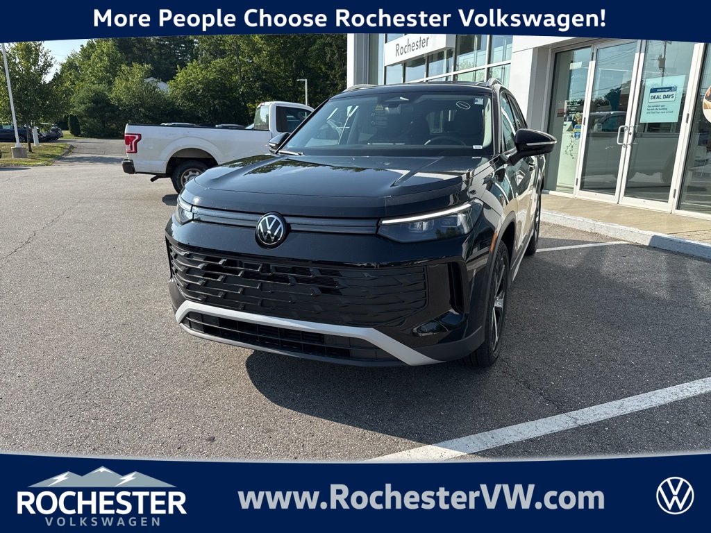 2025 Volkswagen Tiguan SE's photo