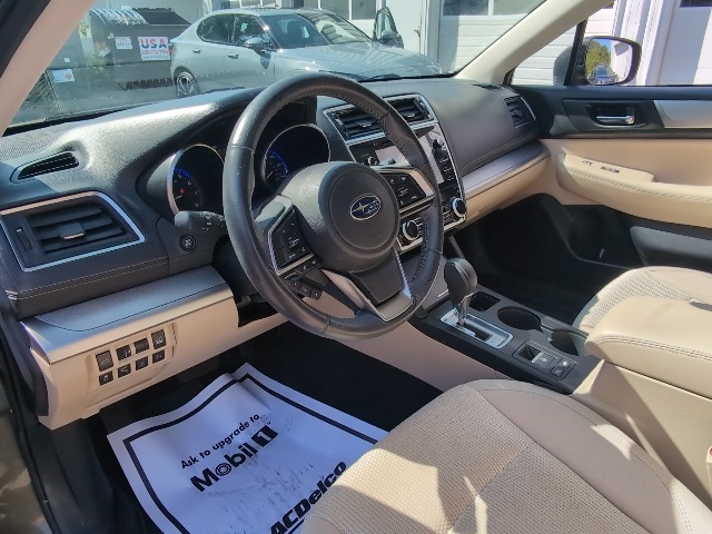 2019 Subaru Outback 2.5i Premium photo 13