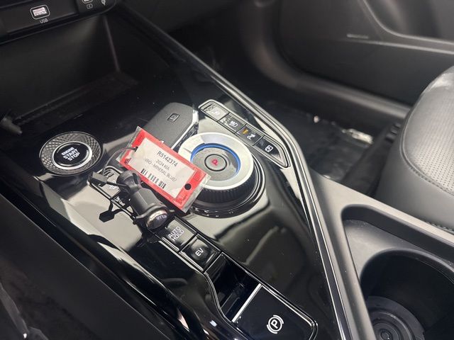 2024 Kia Niro Plug-In Hybrid SX photo 26