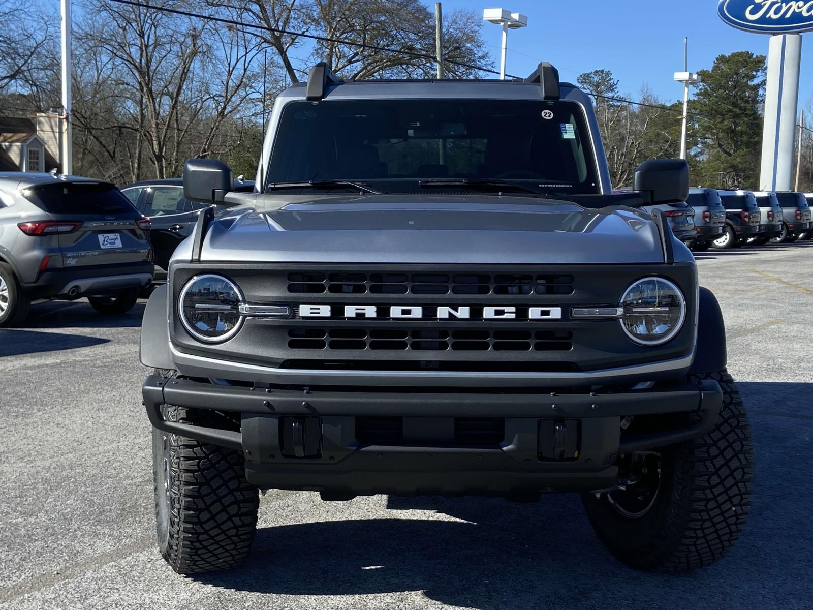 2024 Ford Bronco Black Diamond photo 5