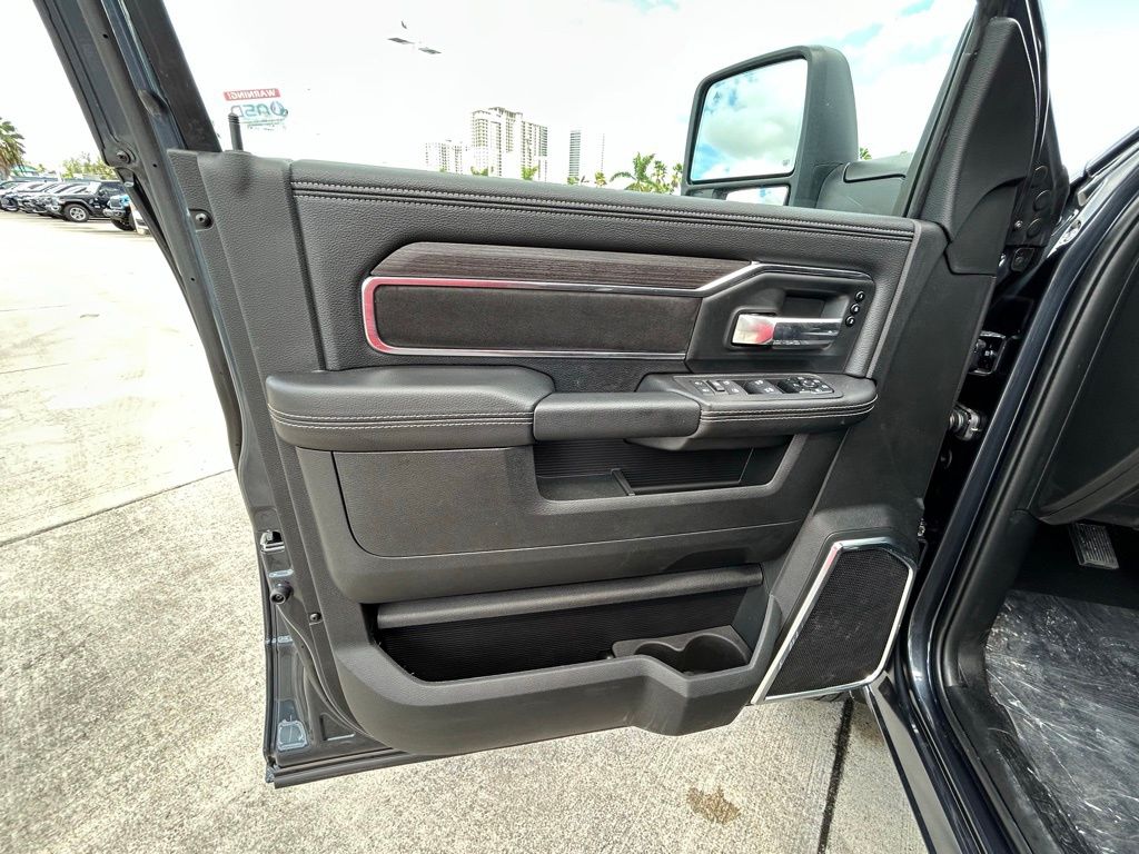 2025 Ram 3500 Laramie photo 44