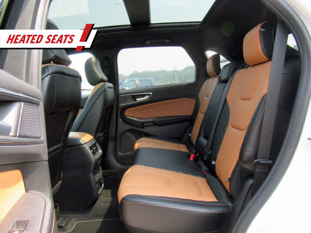 2024 Ford Edge Titanium photo 5