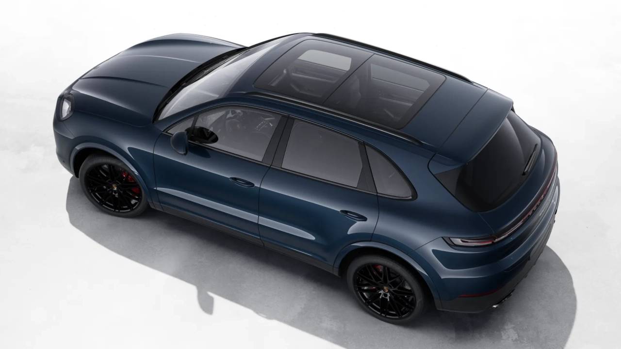 2026 Porsche Cayenne S photo 4