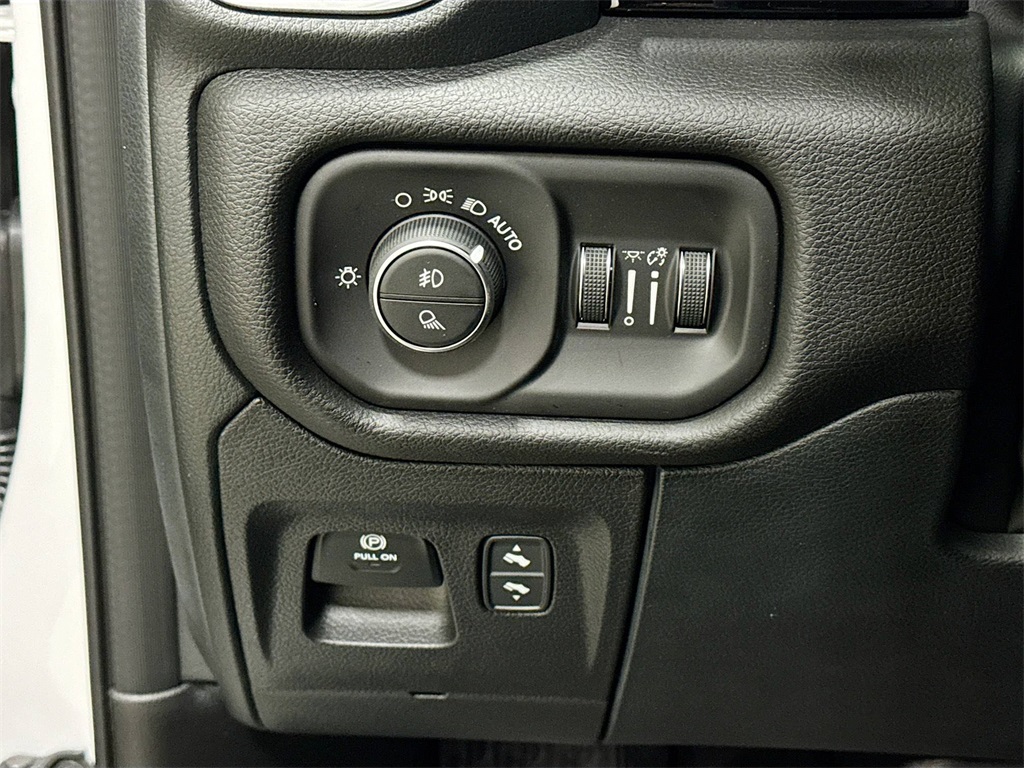 2026 Ram 1500 Laramie photo 36