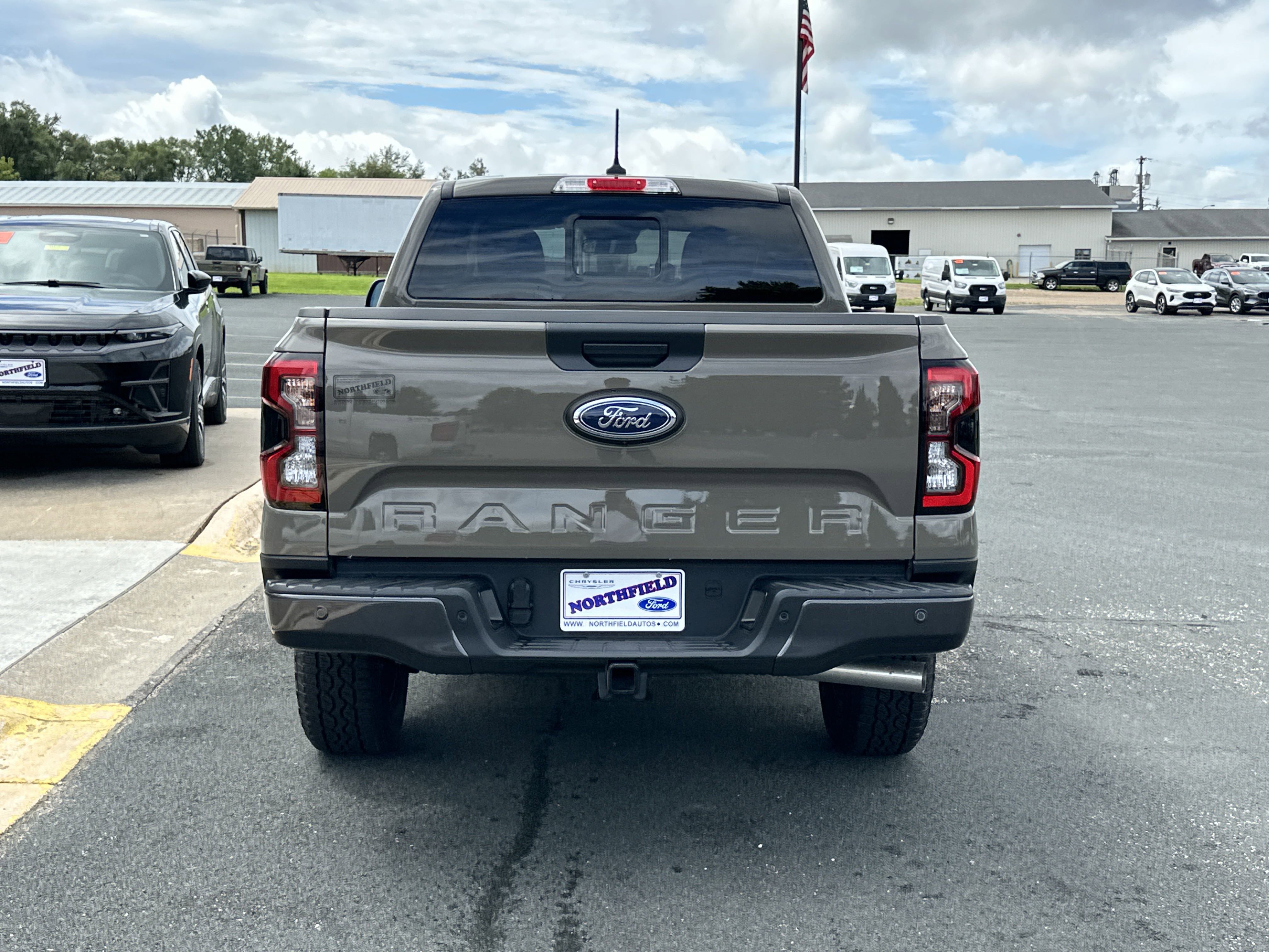 2025 Ford Ranger Lariat photo 2