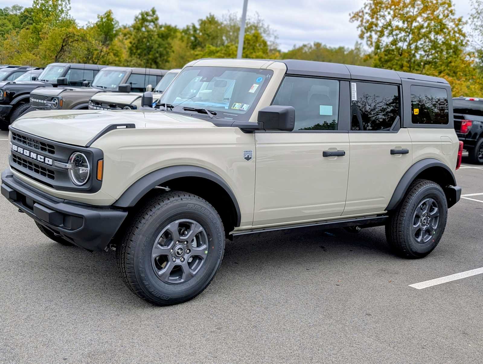 2025 Ford Bronco 4-Door Big Bend's photo