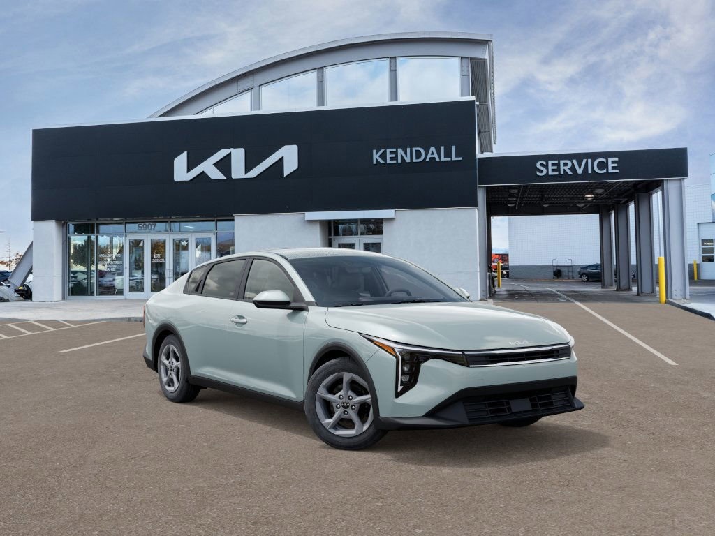 2025 Kia K4 LXS photo 3