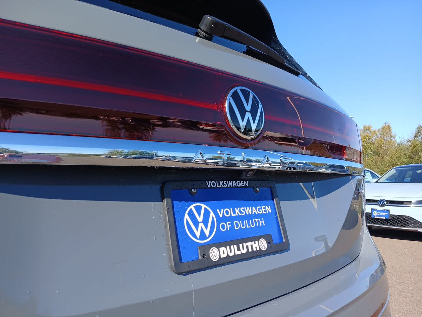 2026 Volkswagen Atlas SEL Premium R-Line photo 2