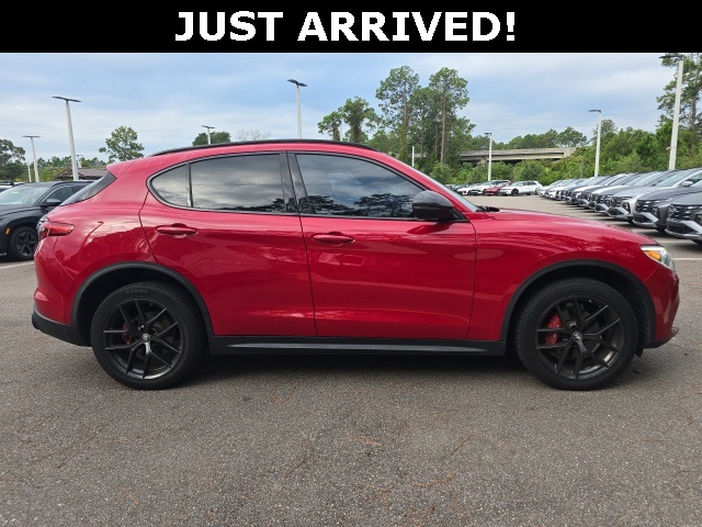 2020 Alfa Romeo Stelvio Base photo 3