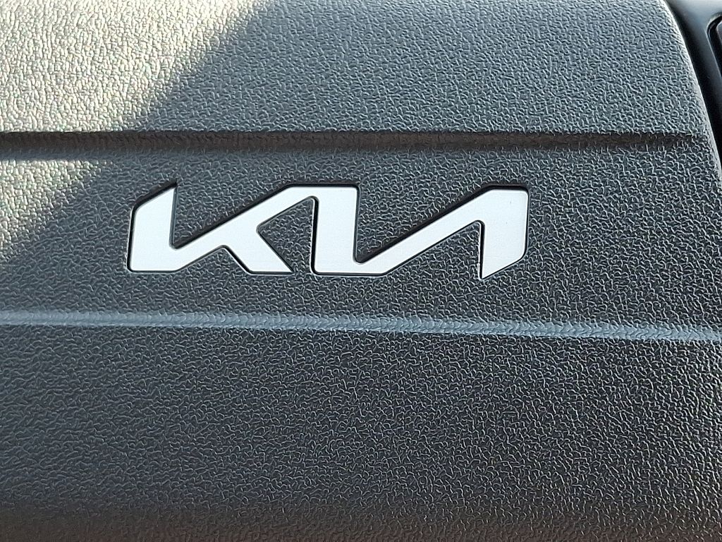 2026 Kia Sportage Hybrid S photo 16