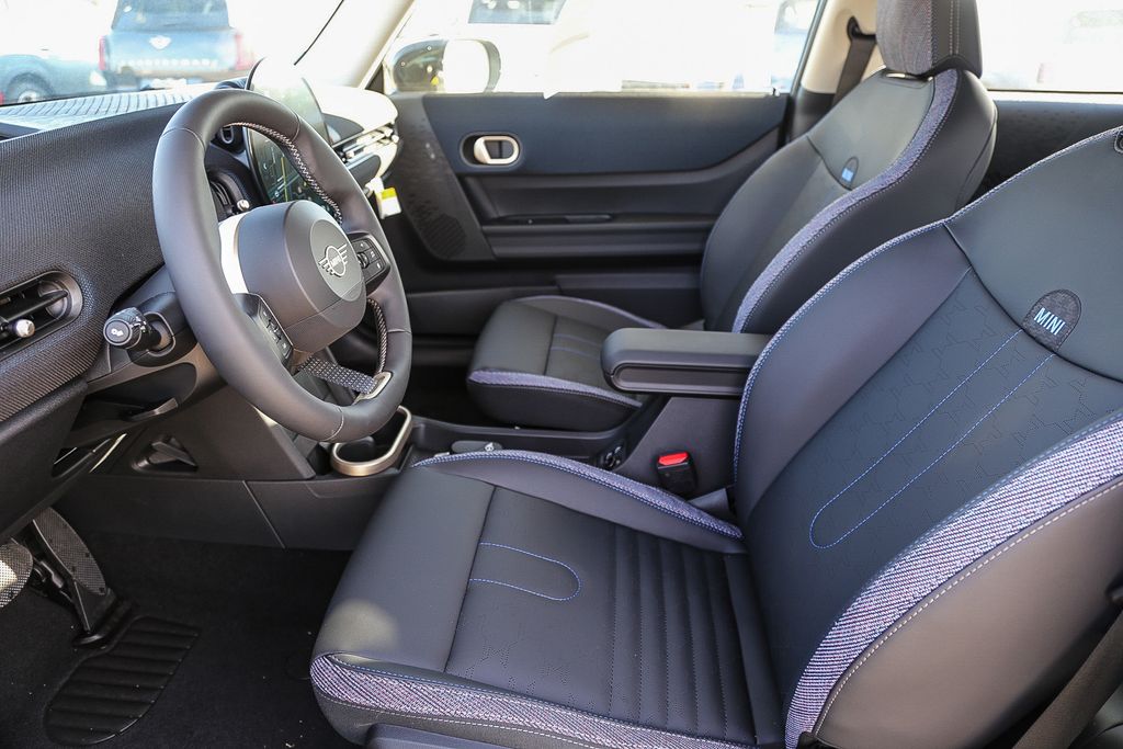 2025 Mini Cooper 2 Door Hardtop Signature photo 16