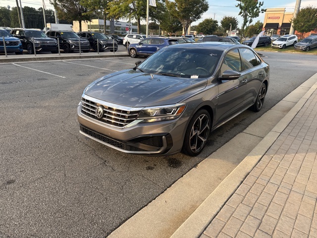 2021 Volkswagen Passat 2.0T R-Line photo 3