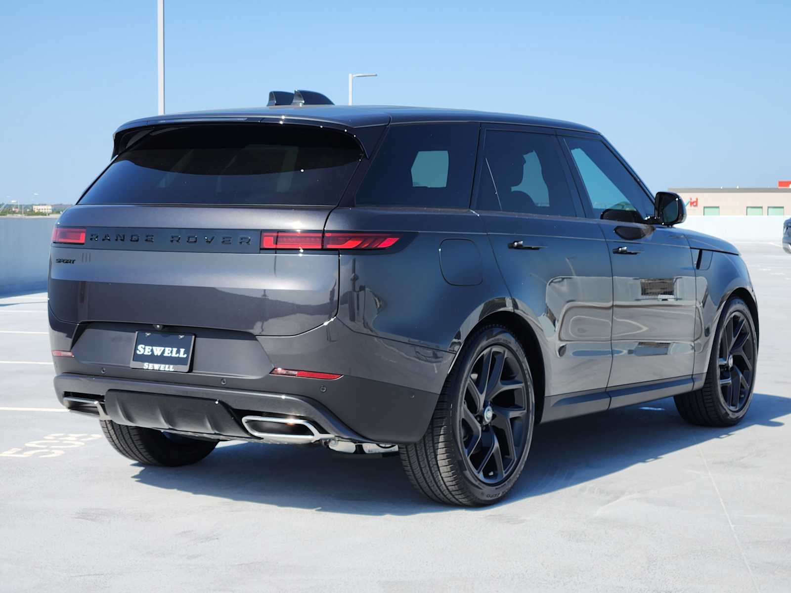 2025 Land Rover Range Rover Sport SE photo 5