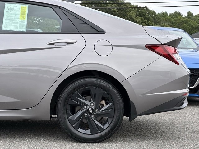 2023 Hyundai Elantra SEL photo 25