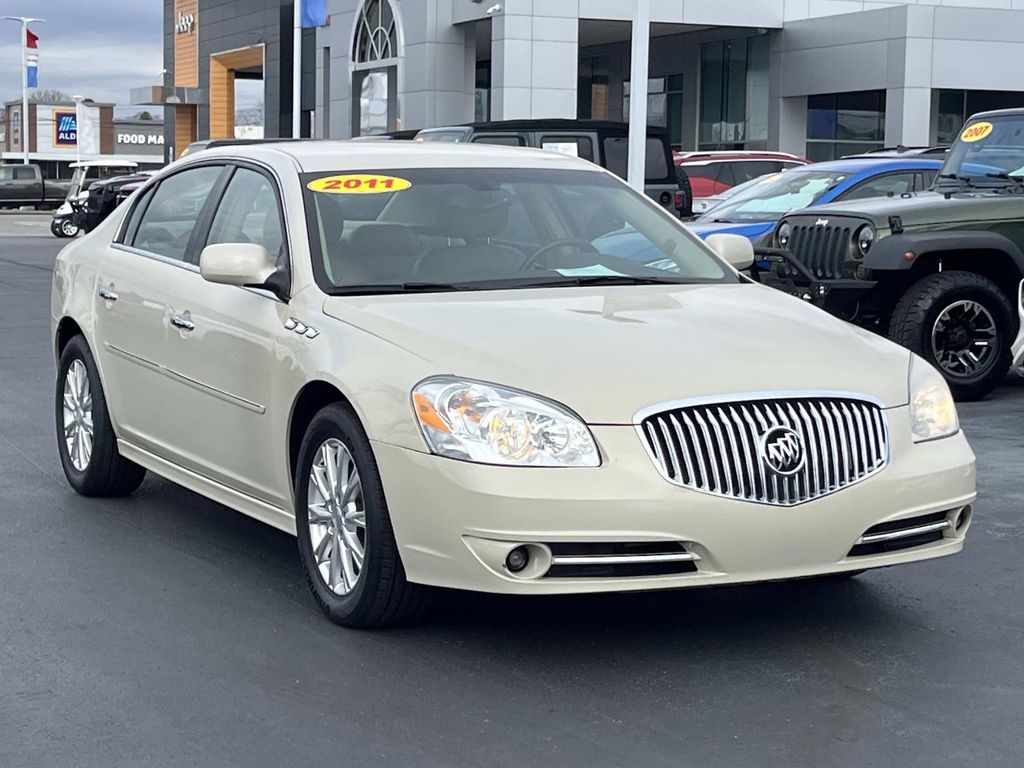 2011 Buick Lucerne CXL's photo