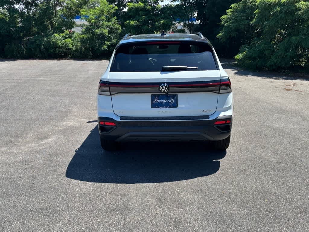 2025 Volkswagen Taos SE photo 2