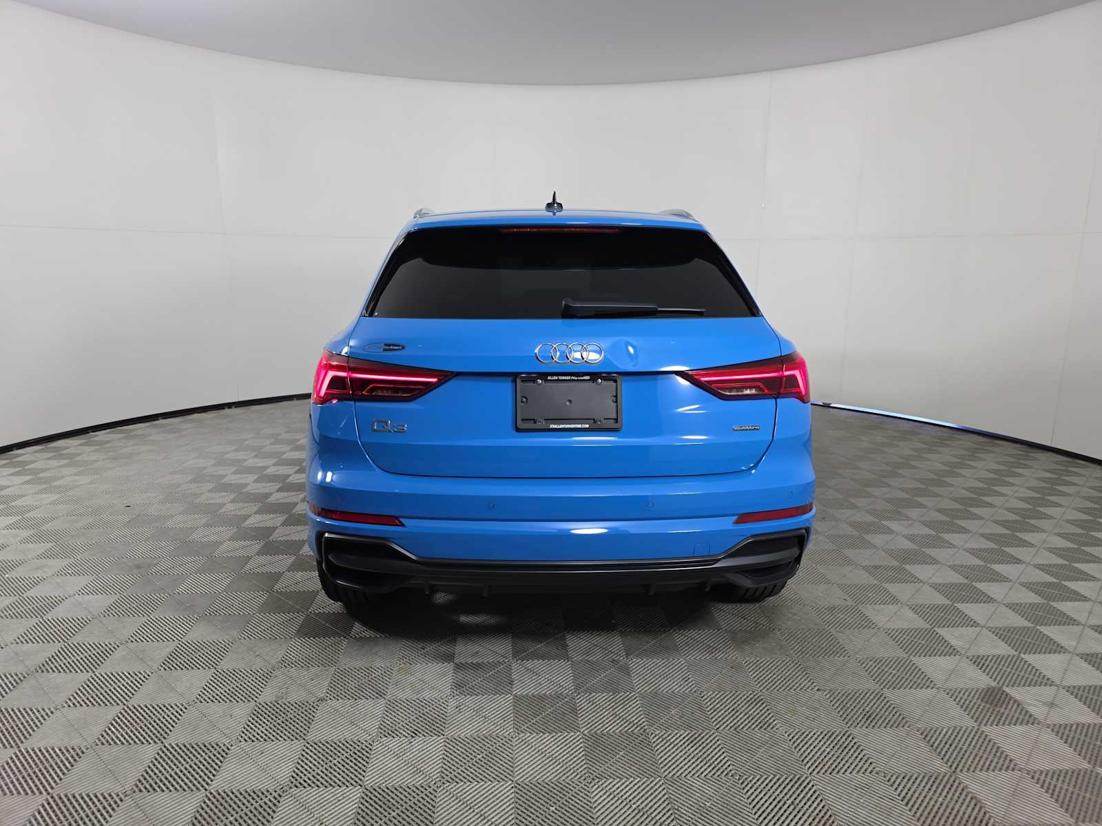 2022 Audi Q3 S line Premium Plus photo 6