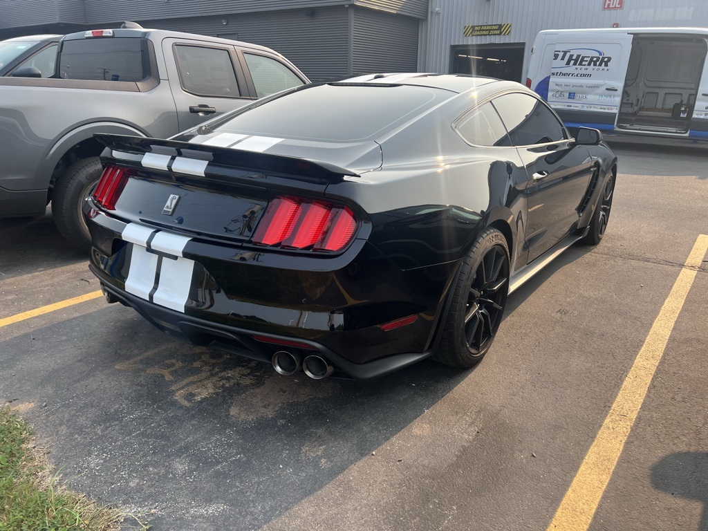 1FA6P8JZ4J5501811