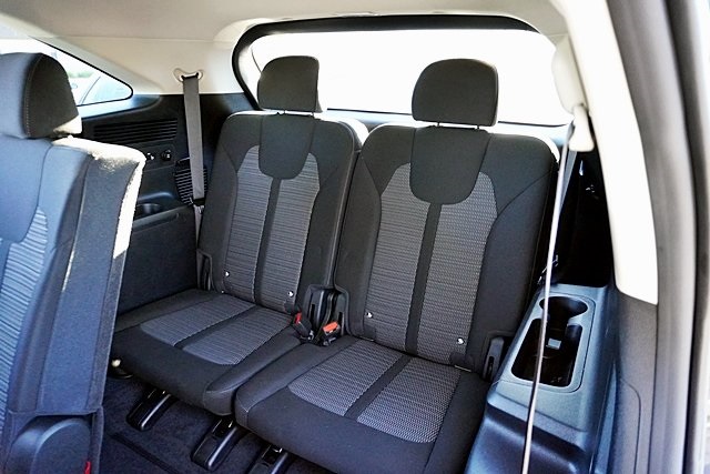 Used 2025 Gray Kia LX image 17