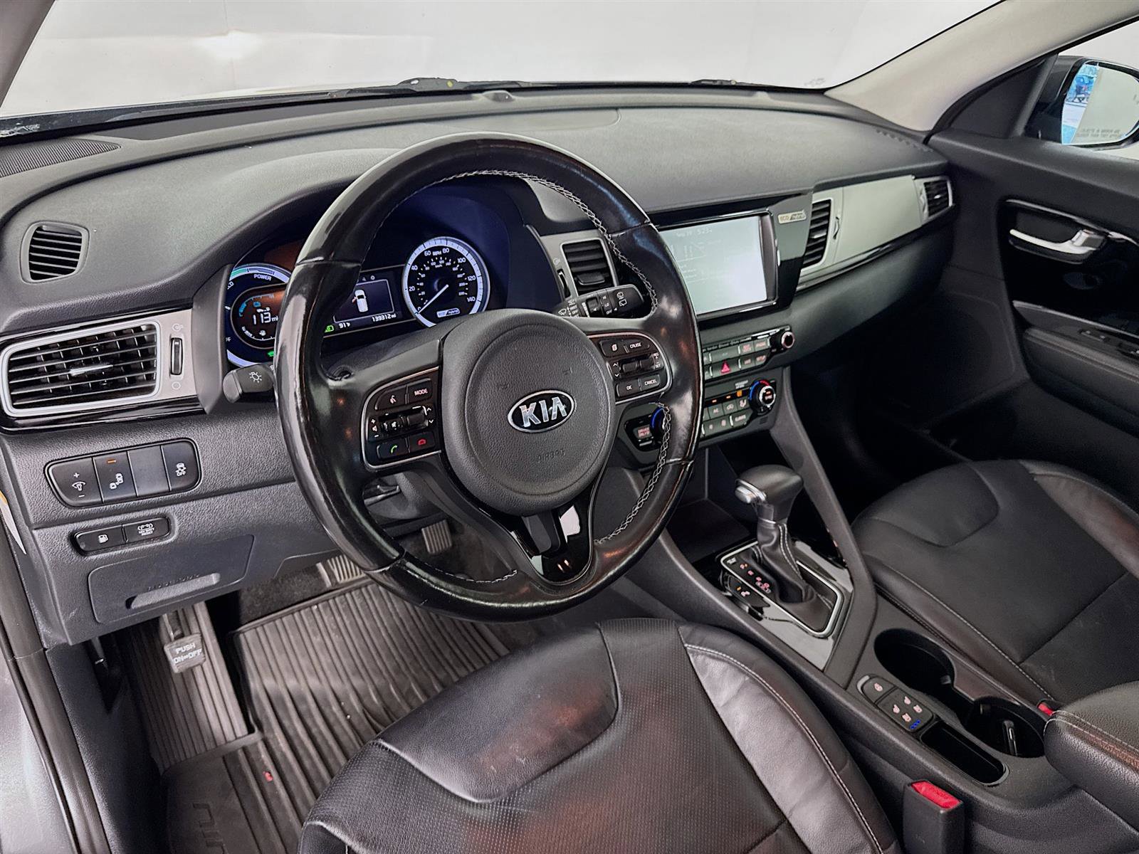 2017 Kia Niro Touring photo 7