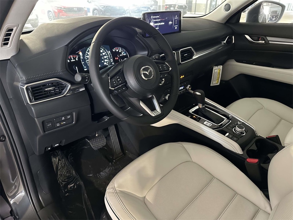 2025 Mazda CX-5 2.5 Premium Plus photo 2