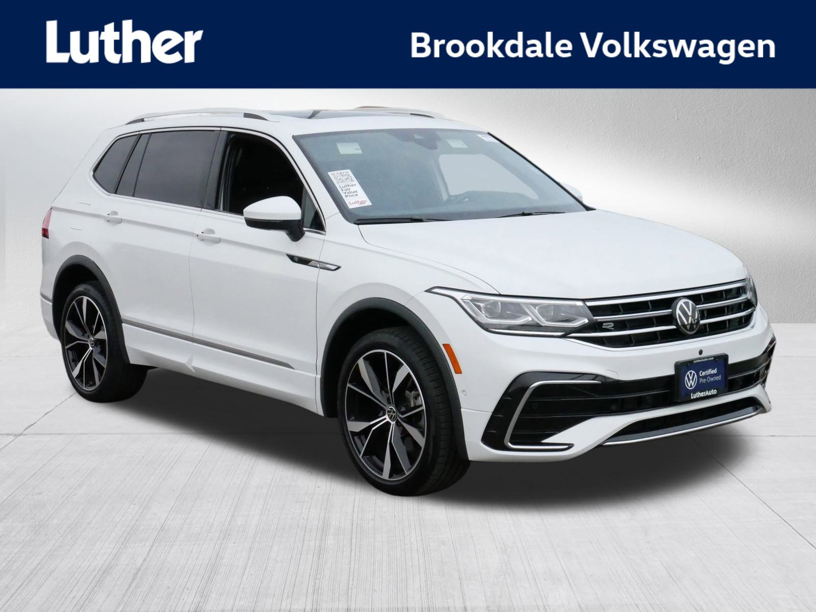 2024 Volkswagen Tiguan SEL R-LINE's photo