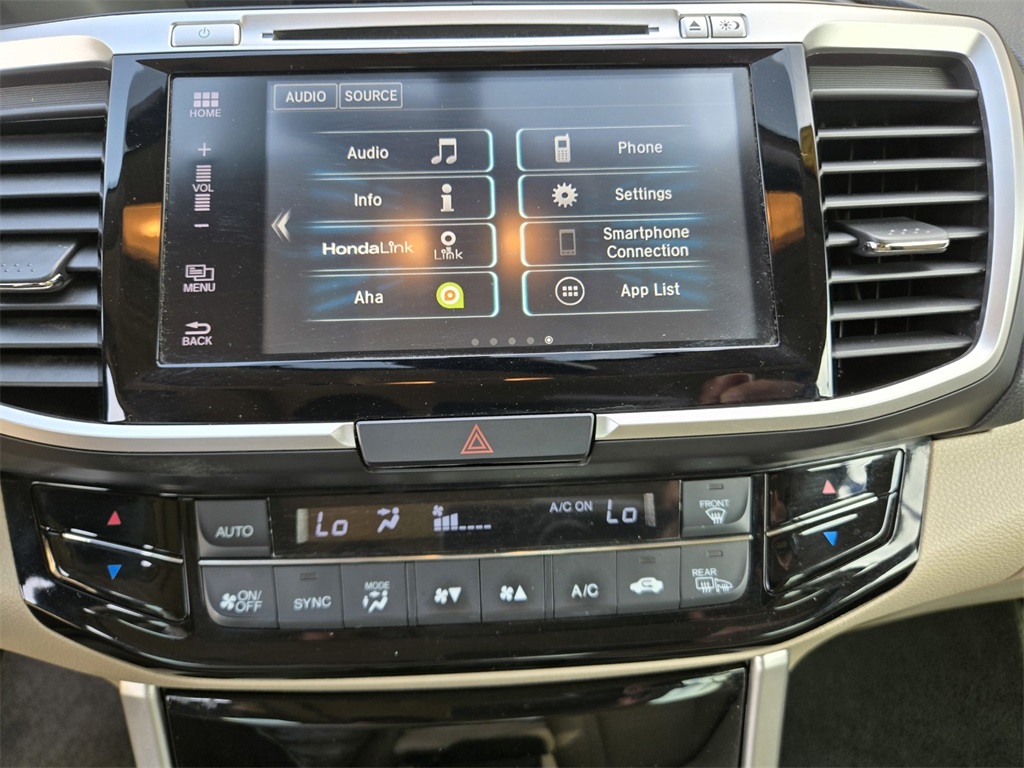 2016 Honda Accord EX-L photo 16