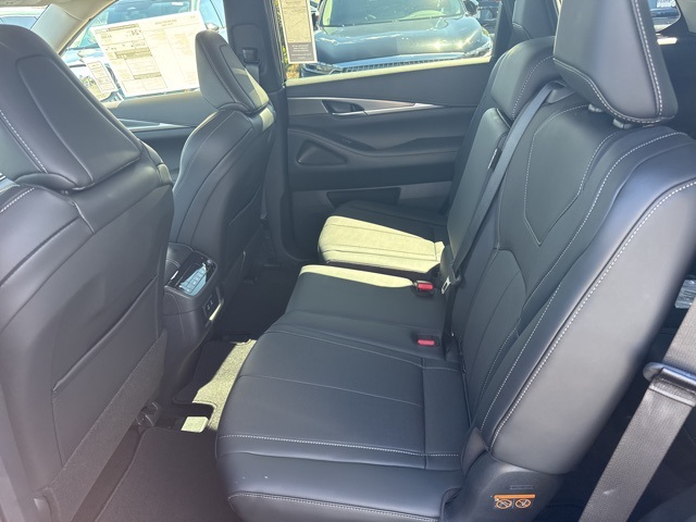 2026 Infiniti QX60 Pure photo 7
