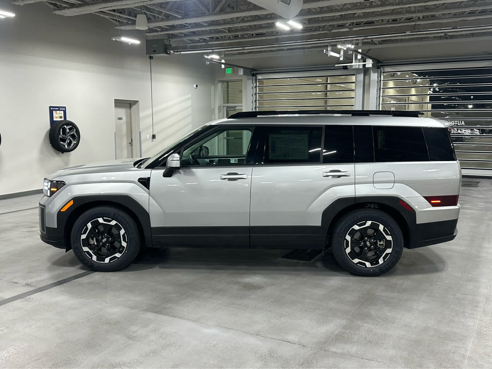 2024 Hyundai Santa Fe SEL photo 2