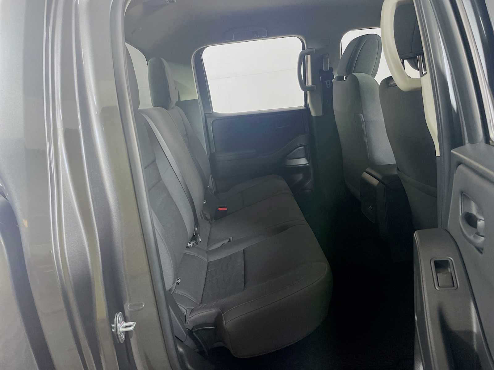 2024 Nissan Frontier S photo 19