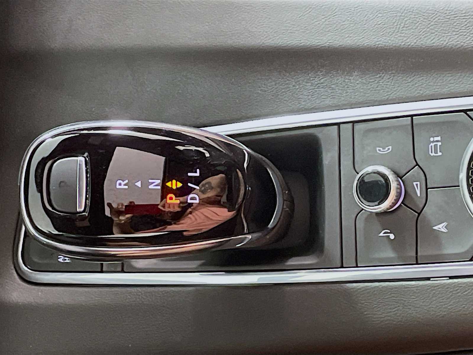 2023 Cadillac Escalade Premium Luxury photo 12