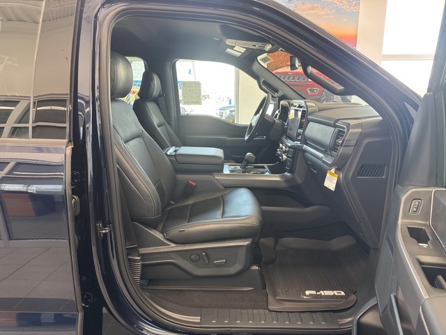 2025 Ford F-150 XLT photo 40