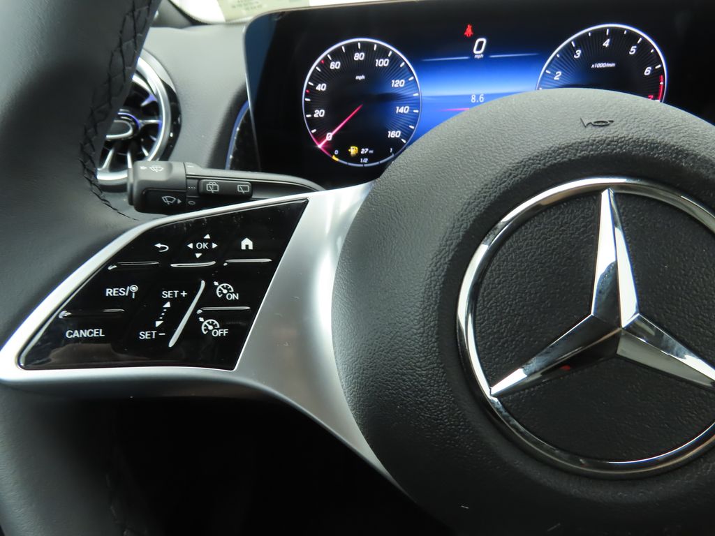 2026 Mercedes Benz GLB 250 photo 8