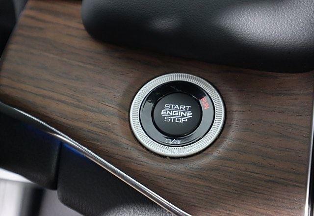 2024 Jeep Grand Cherokee Summit photo 28
