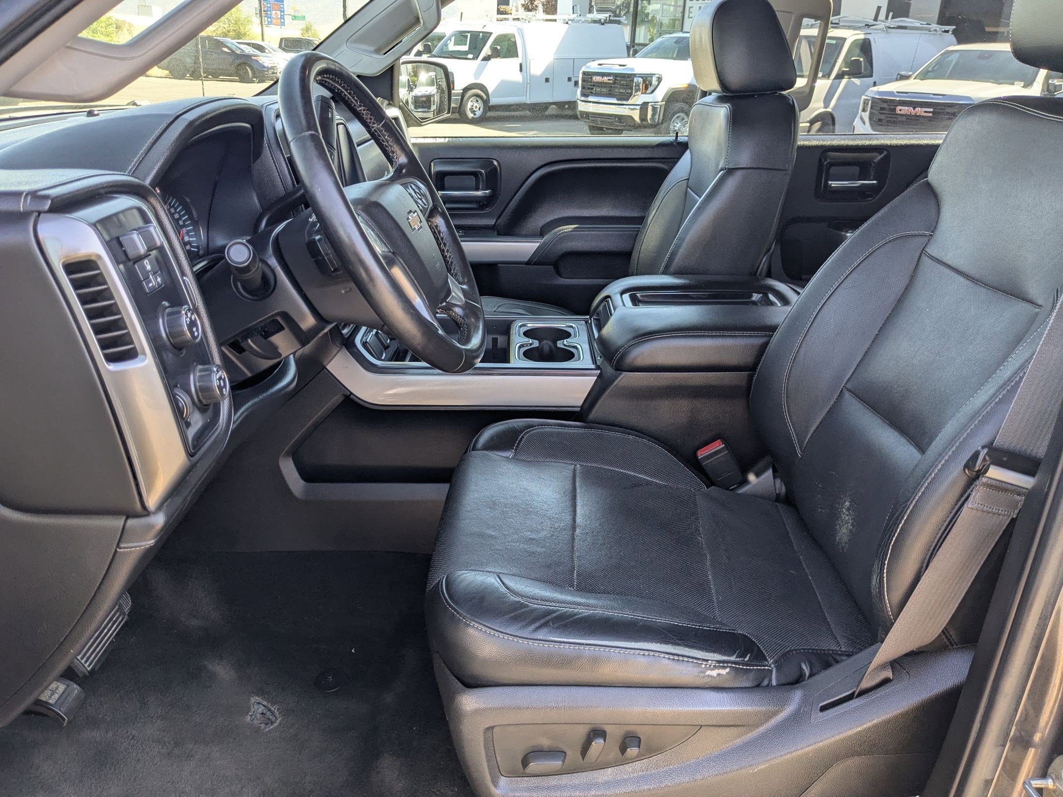 2015 Chevrolet Silverado 2500HD LTZ photo 19