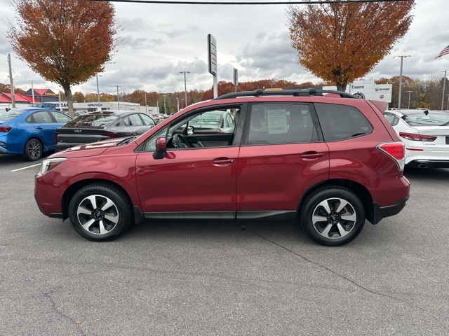 2018 Subaru Forester 2.5i Premium photo 4