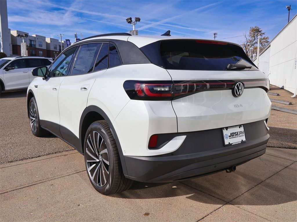 2025 Volkswagen ID.4 Pro photo 3