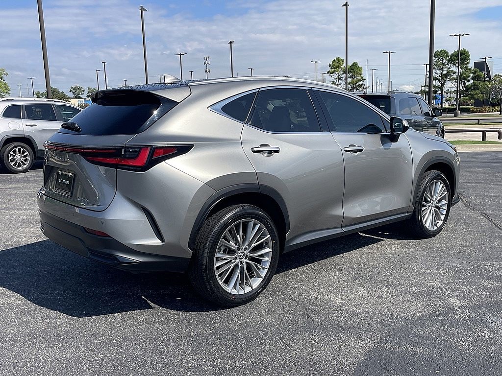 2025 Lexus NX 350h Premium photo 2