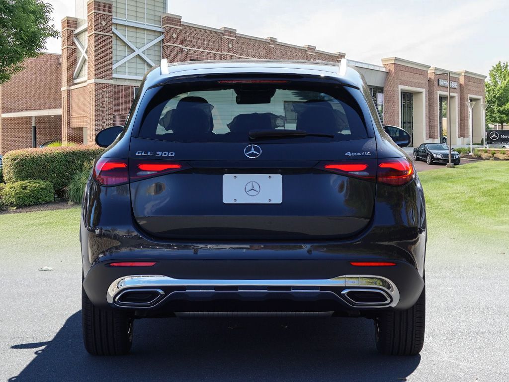 2026 Mercedes Benz GLC 300 4MATIC photo 4