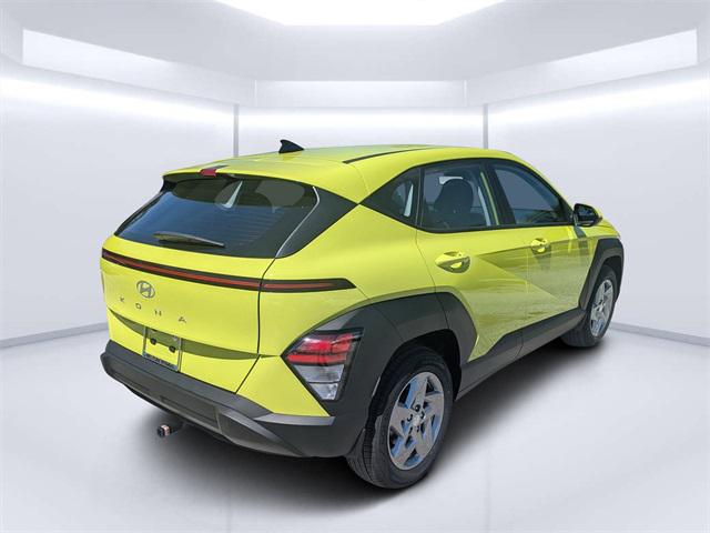 2026 Hyundai Kona SE photo 3