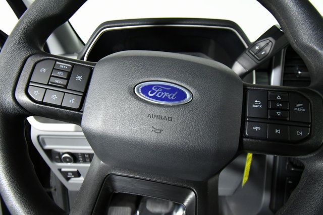 2021 Ford F-150 XLT photo 2