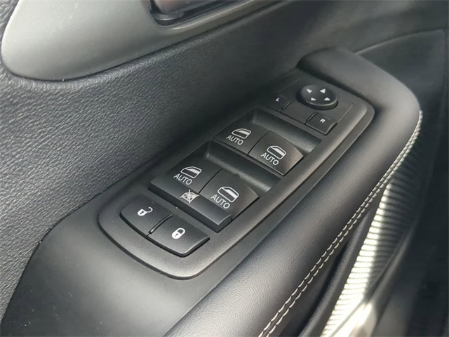 2026 Chrysler Voyager LX photo 25
