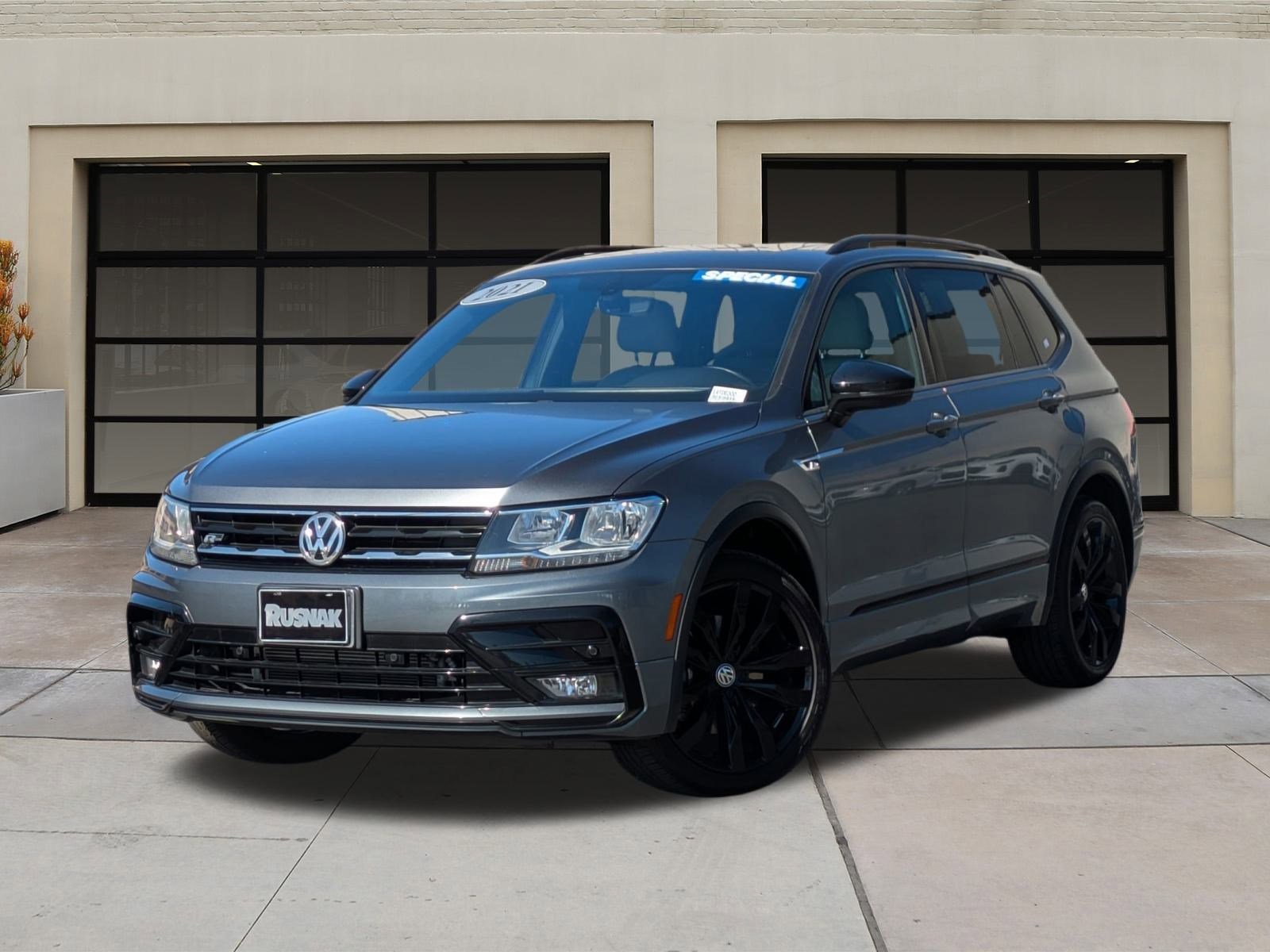 2021 Volkswagen Tiguan SE R-Line Black photo 3