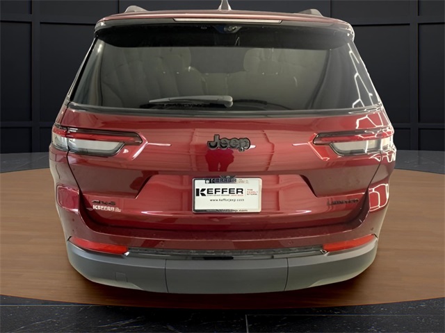 2025 Jeep Grand Cherokee Limited photo 4