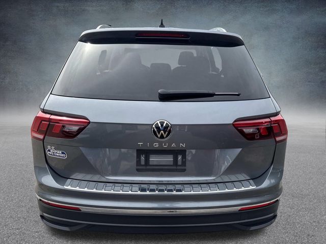 2022 Volkswagen Tiguan SE photo 4